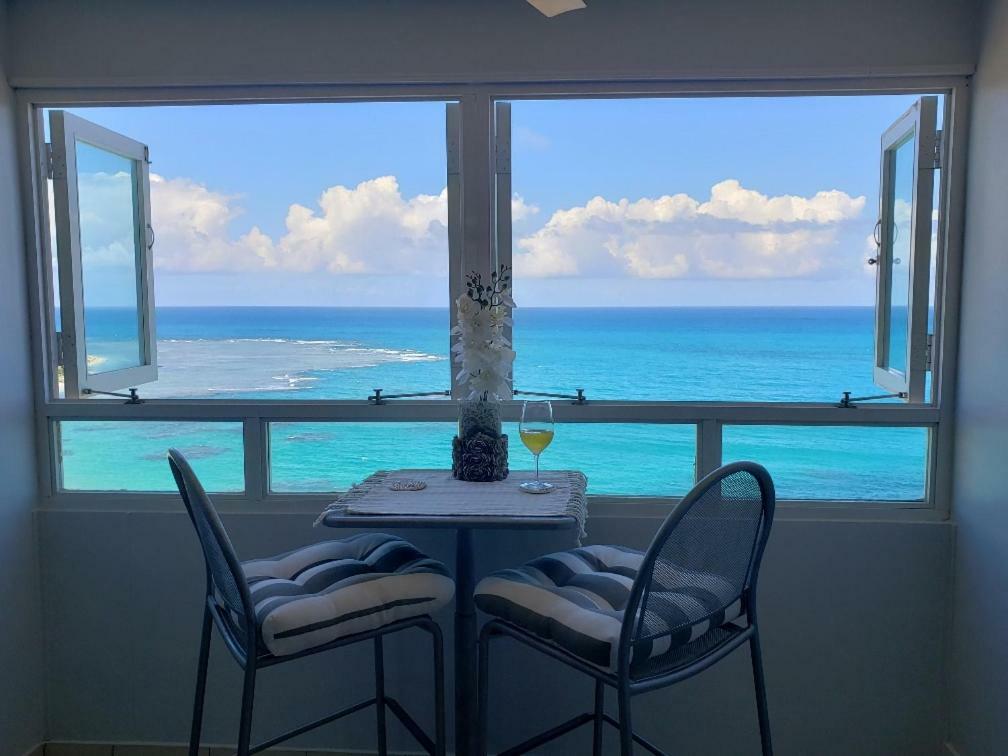 Breezy Beachfront Property With View Of Paradise ルキリョ エクステリア 写真
