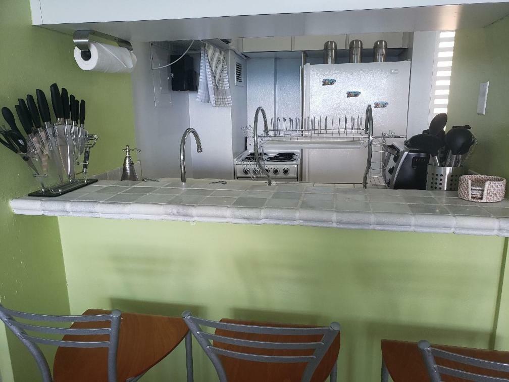 Breezy Beachfront Property With View Of Paradise ルキリョ エクステリア 写真