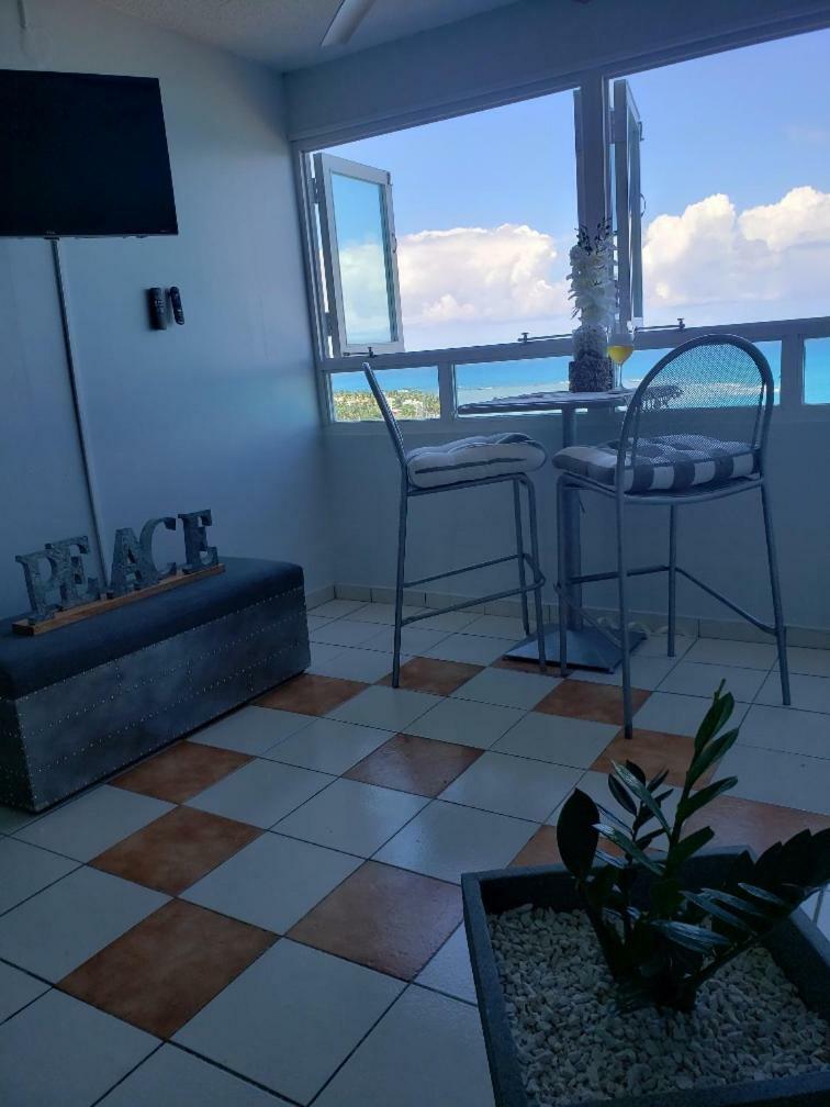 Breezy Beachfront Property With View Of Paradise ルキリョ エクステリア 写真