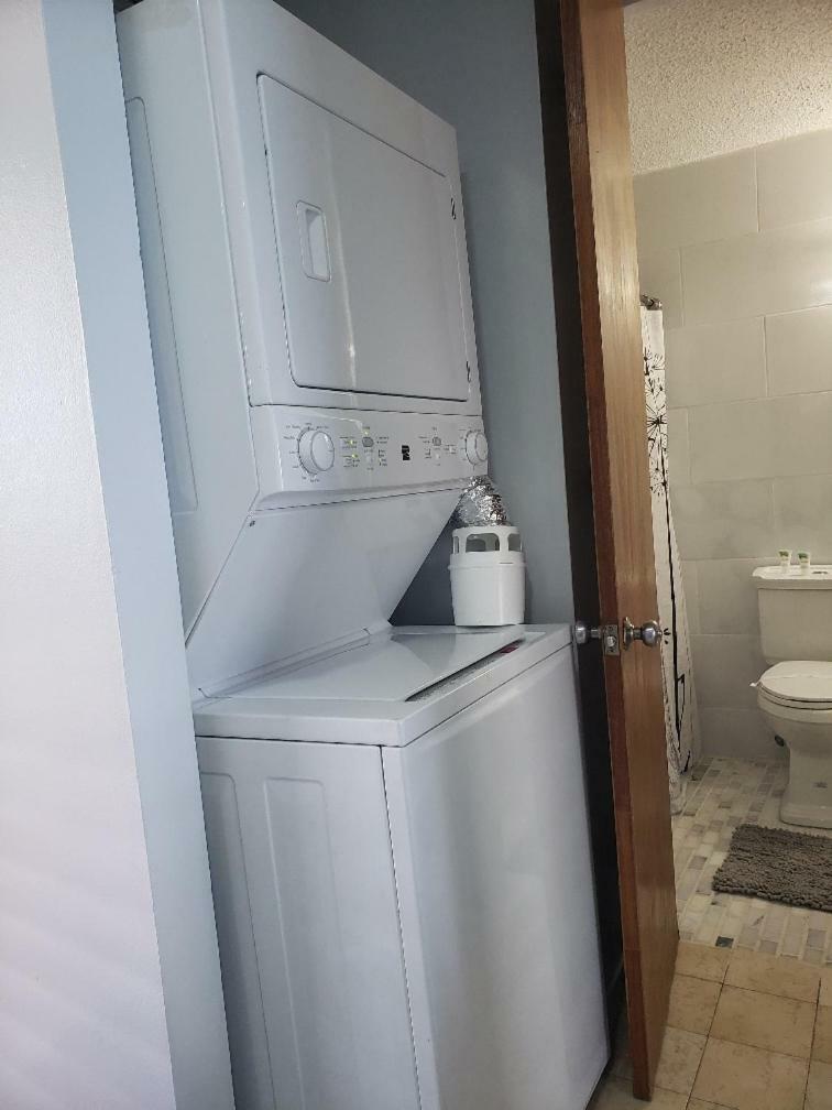 Breezy Beachfront Property With View Of Paradise ルキリョ エクステリア 写真