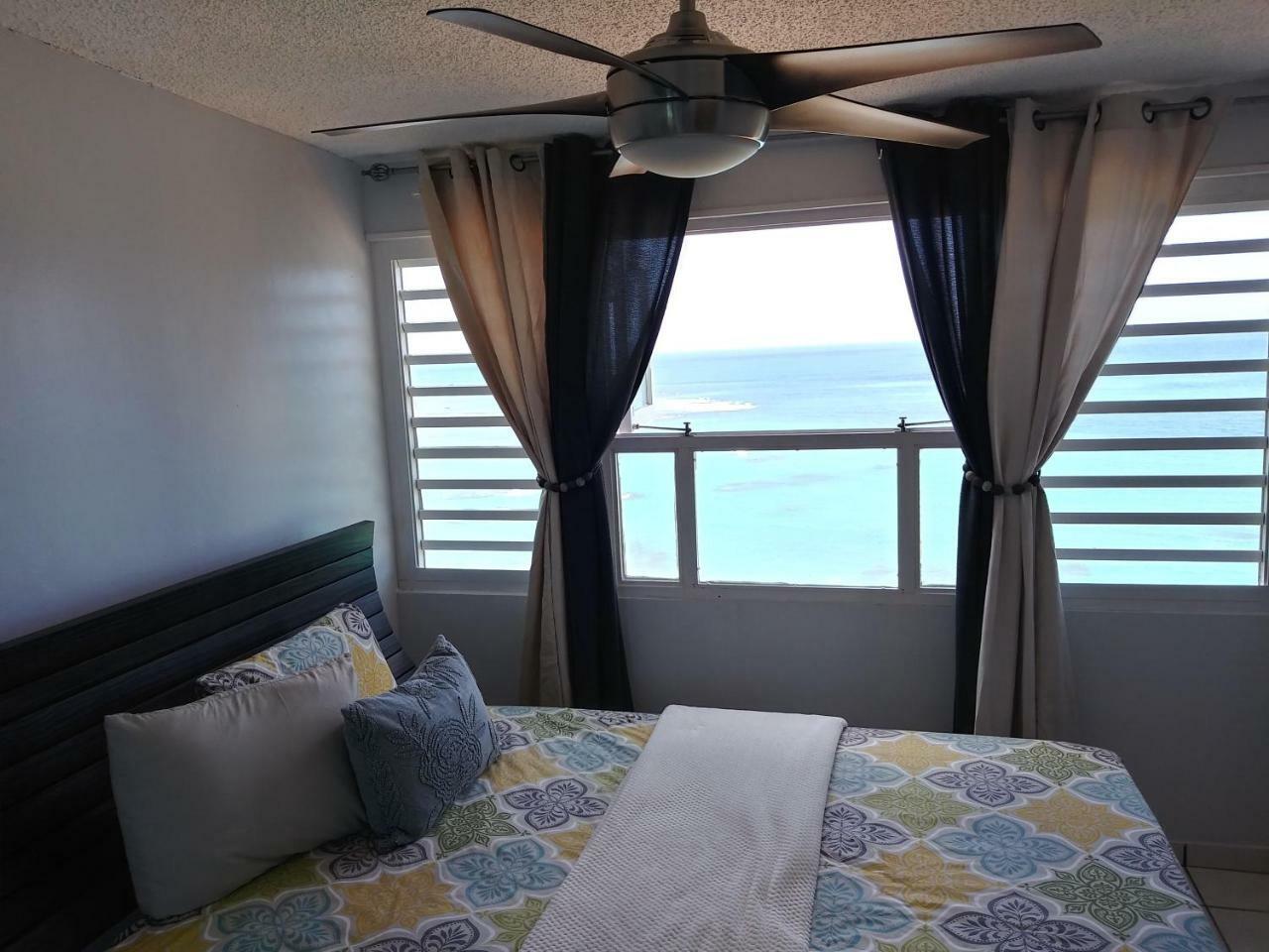 Breezy Beachfront Property With View Of Paradise ルキリョ エクステリア 写真