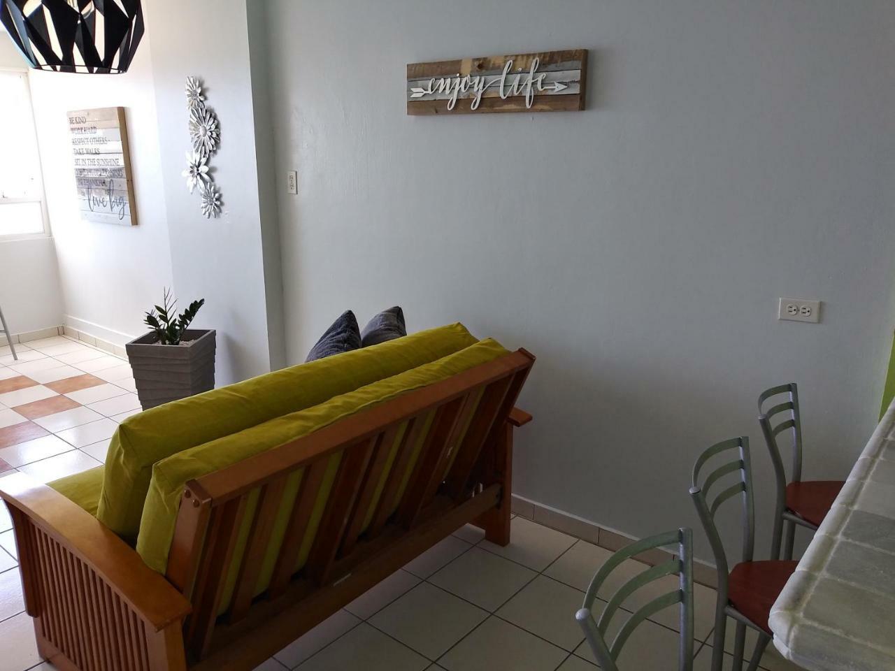 Breezy Beachfront Property With View Of Paradise ルキリョ エクステリア 写真
