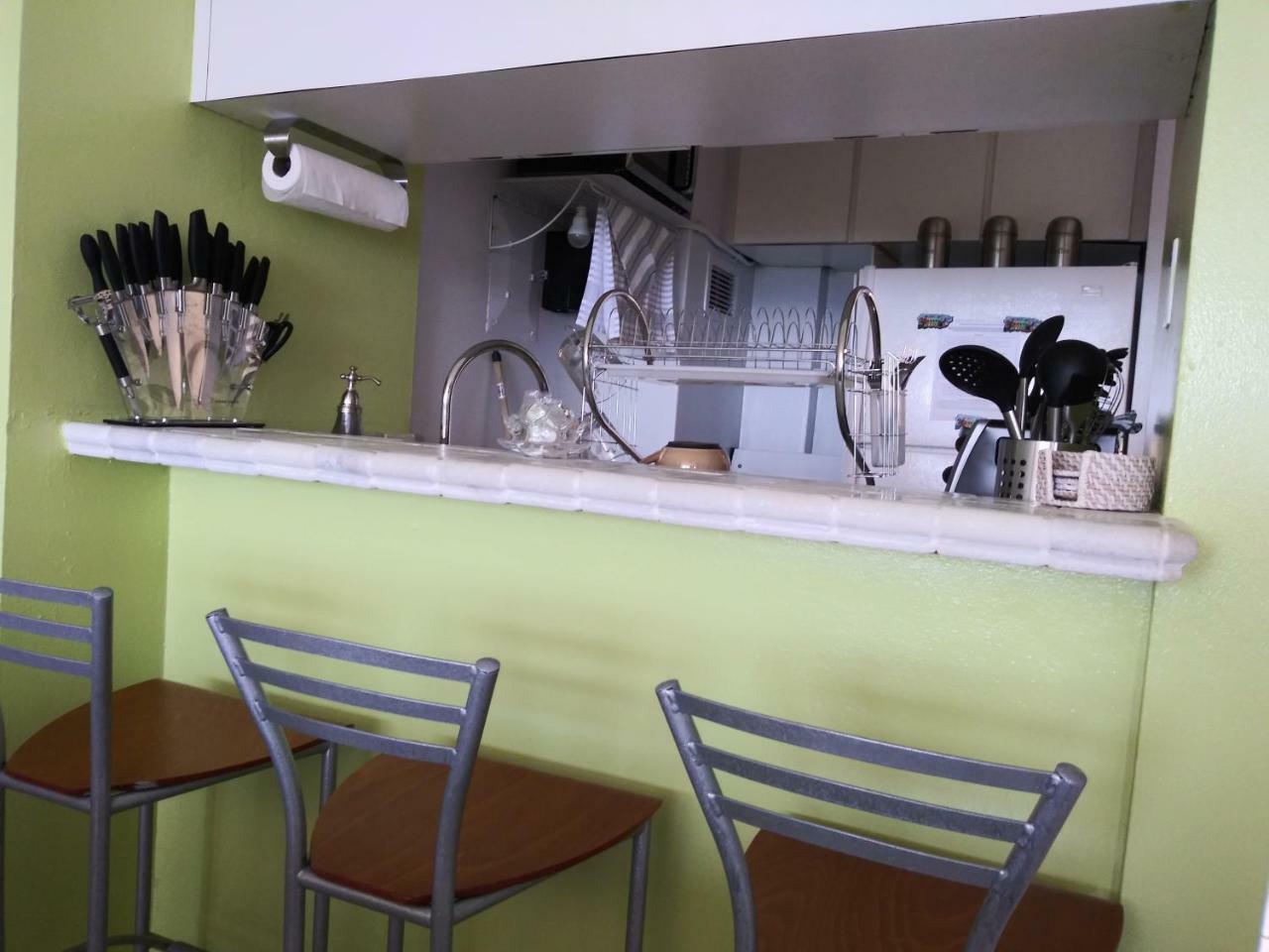 Breezy Beachfront Property With View Of Paradise ルキリョ エクステリア 写真